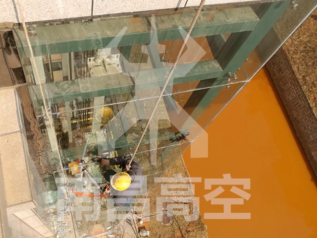 南昌蜘蛛人：高空作業